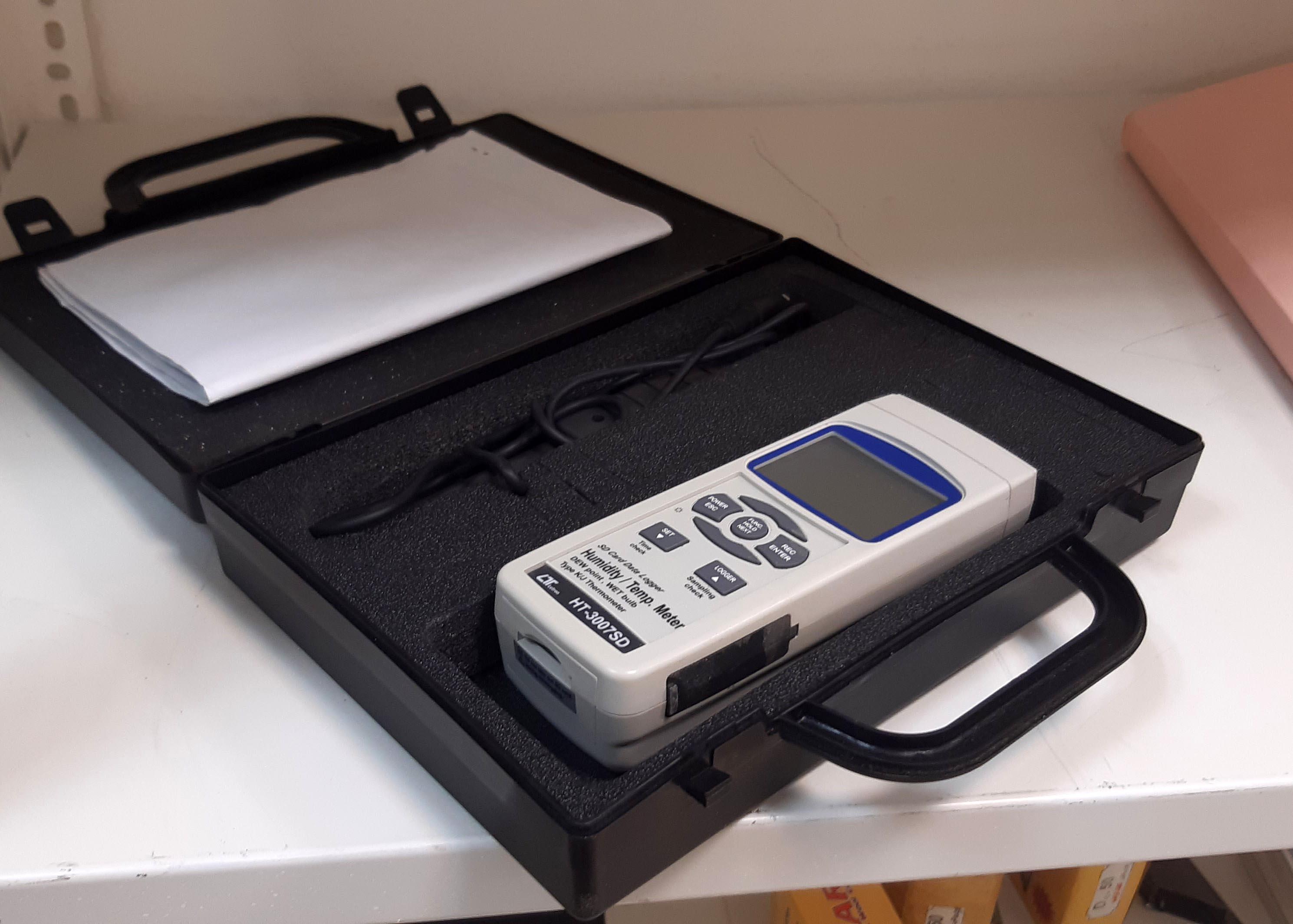 دما/سرعت سنج، لوکس متر